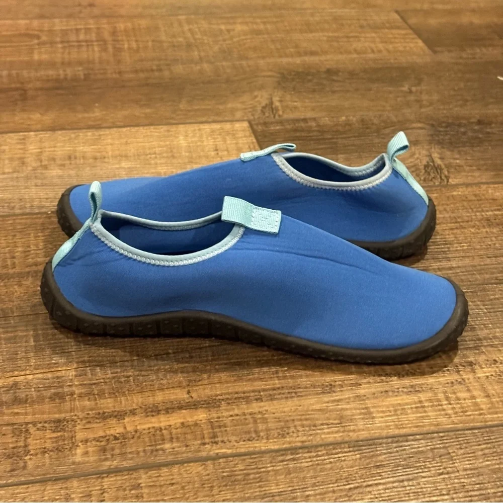 Cat and Jack Boys Water Shoes Swim Quick Dry Light Weight Blue Size 5